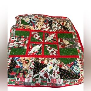 Christmas lap quilt. Approx 36” x 39”